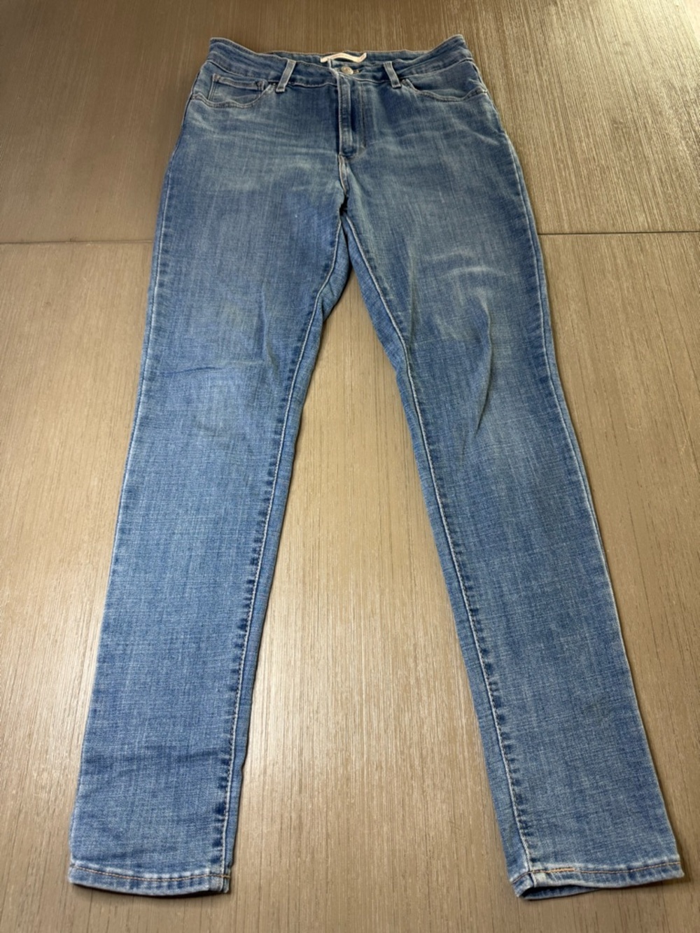 Levi's High-Rise Skinny Jeans - Medium Blue